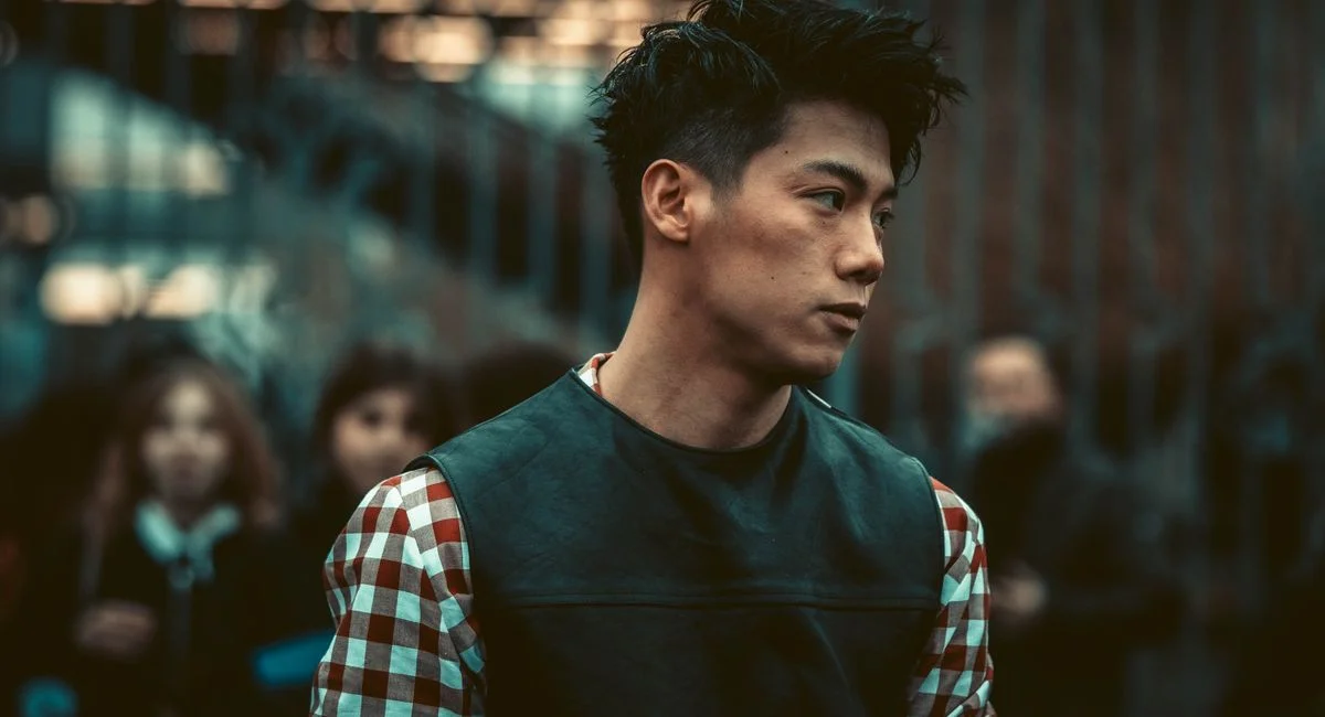 Le gilet sans manche homme streetwear : comment choisir la pièce idéale pour un look urbain réussi ?